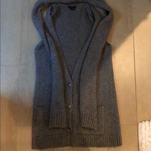 Theory vest with scarf